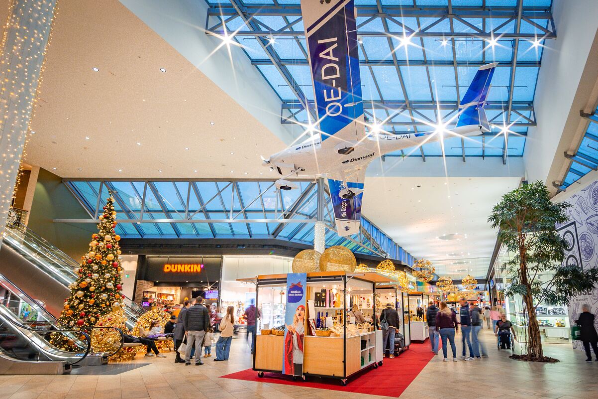 Bild1: Weihnachtliche Mall 